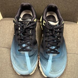 Men’s On Cloud Cloud Flow running shoe
